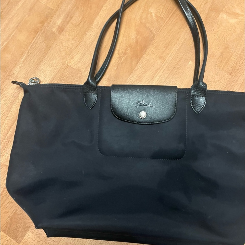 LONGCHAMP - Le Pliage black large shoulder.